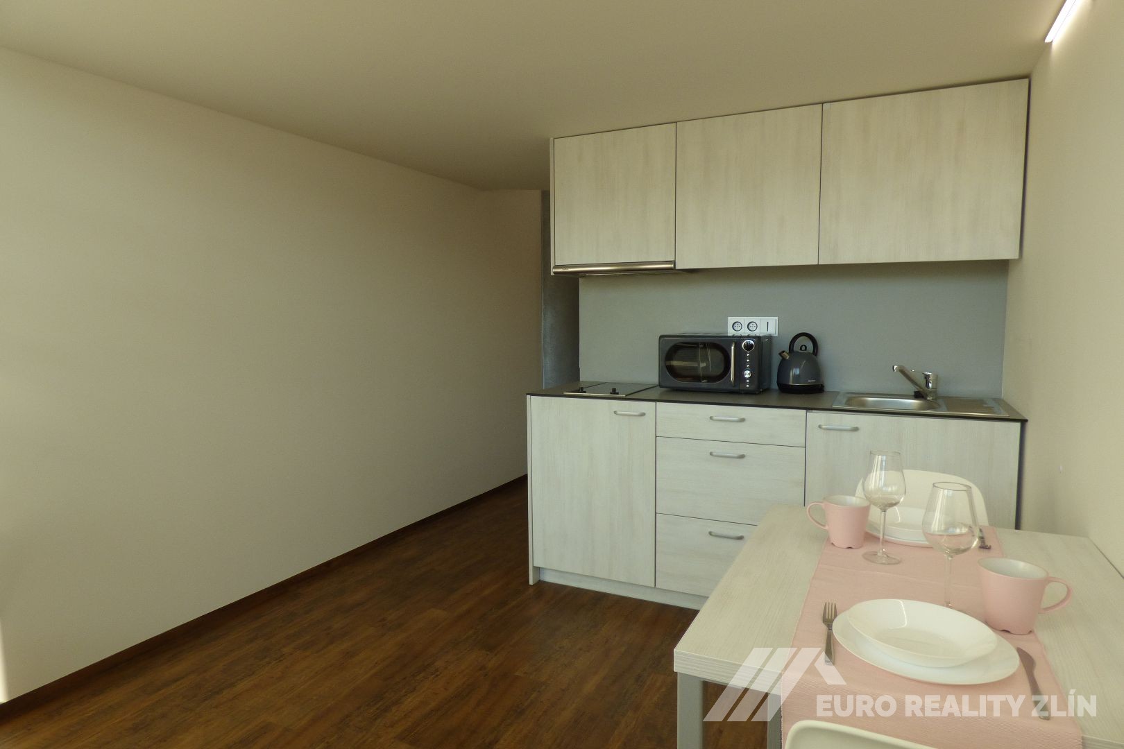 LOFTOVÝ BYT 2+KK CENTRUM