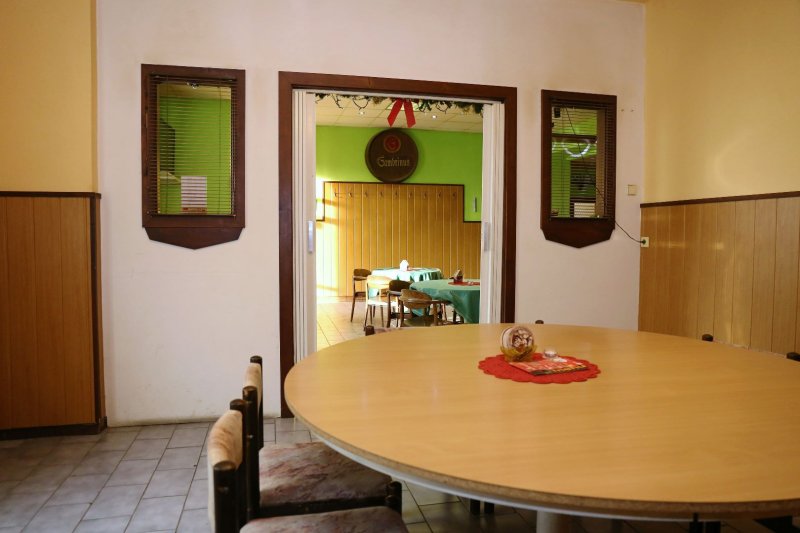 KOMERČNÍ OBJEKT RESTAURACE ZÁHOROVICE