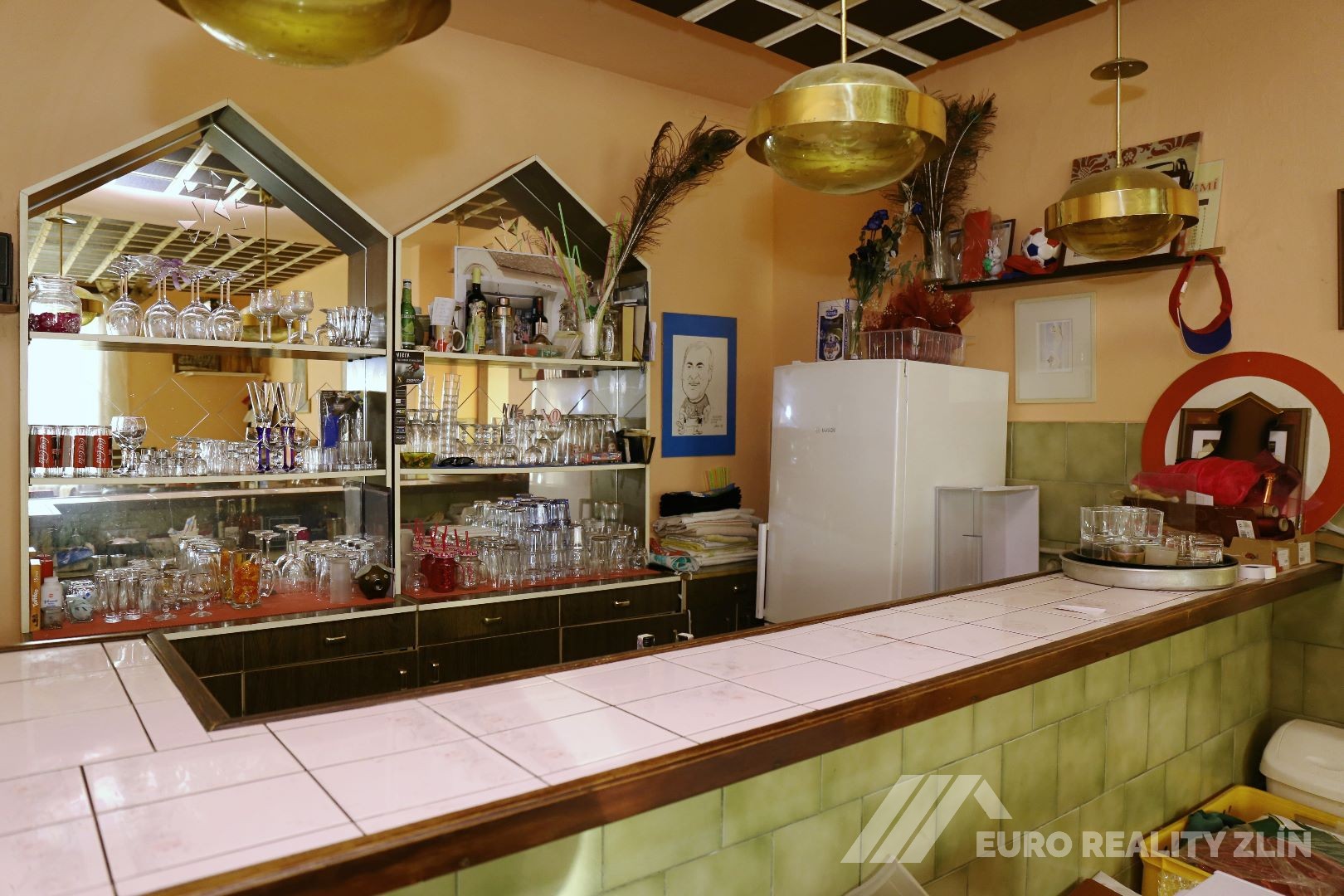 KOMERČNÍ OBJEKT RESTAURACE ZÁHOROVICE