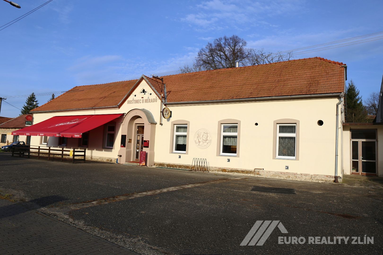 KOMERČNÍ OBJEKT RESTAURACE ZÁHOROVICE