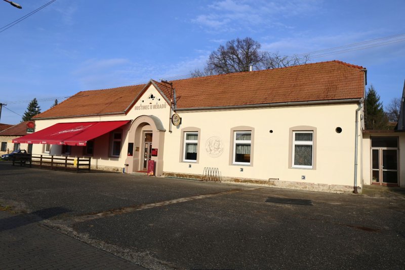 KOMERČNÍ OBJEKT RESTAURACE ZÁHOROVICE