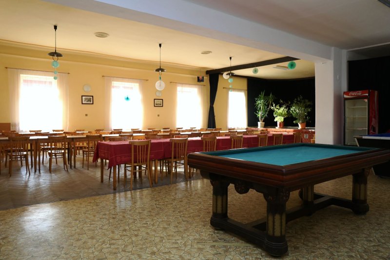 KOMERČNÍ OBJEKT RESTAURACE ZÁHOROVICE