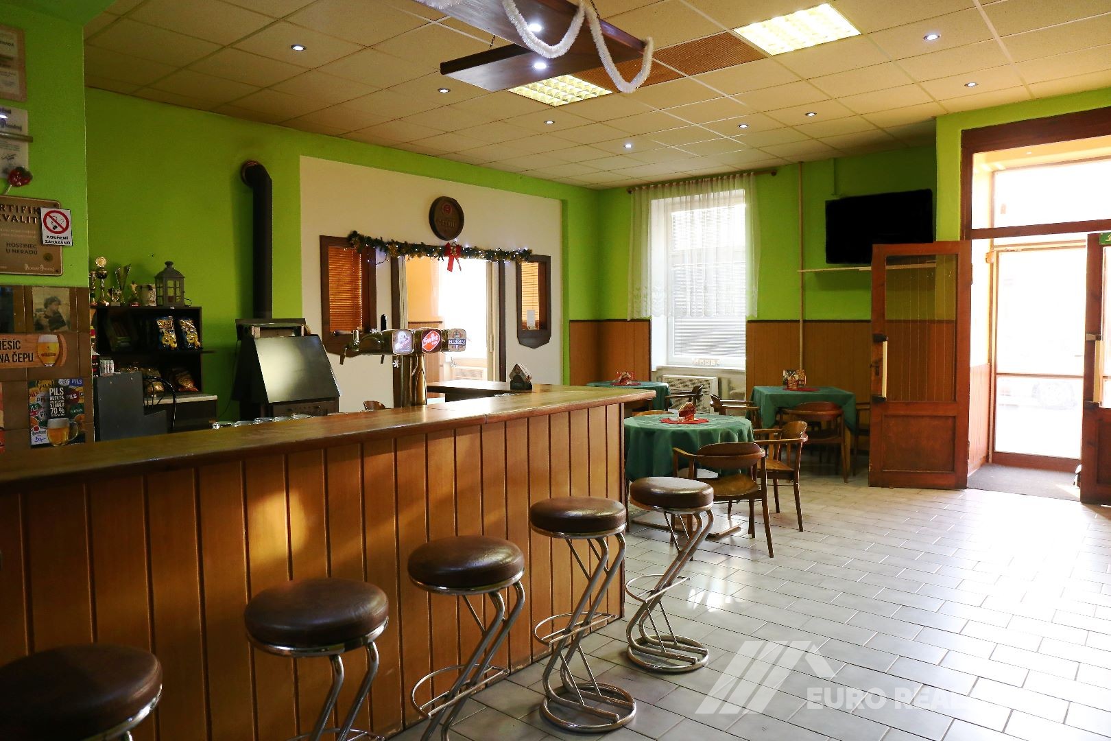 KOMERČNÍ OBJEKT RESTAURACE ZÁHOROVICE