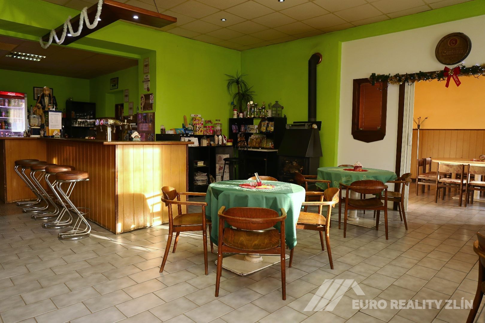 KOMERČNÍ OBJEKT RESTAURACE ZÁHOROVICE