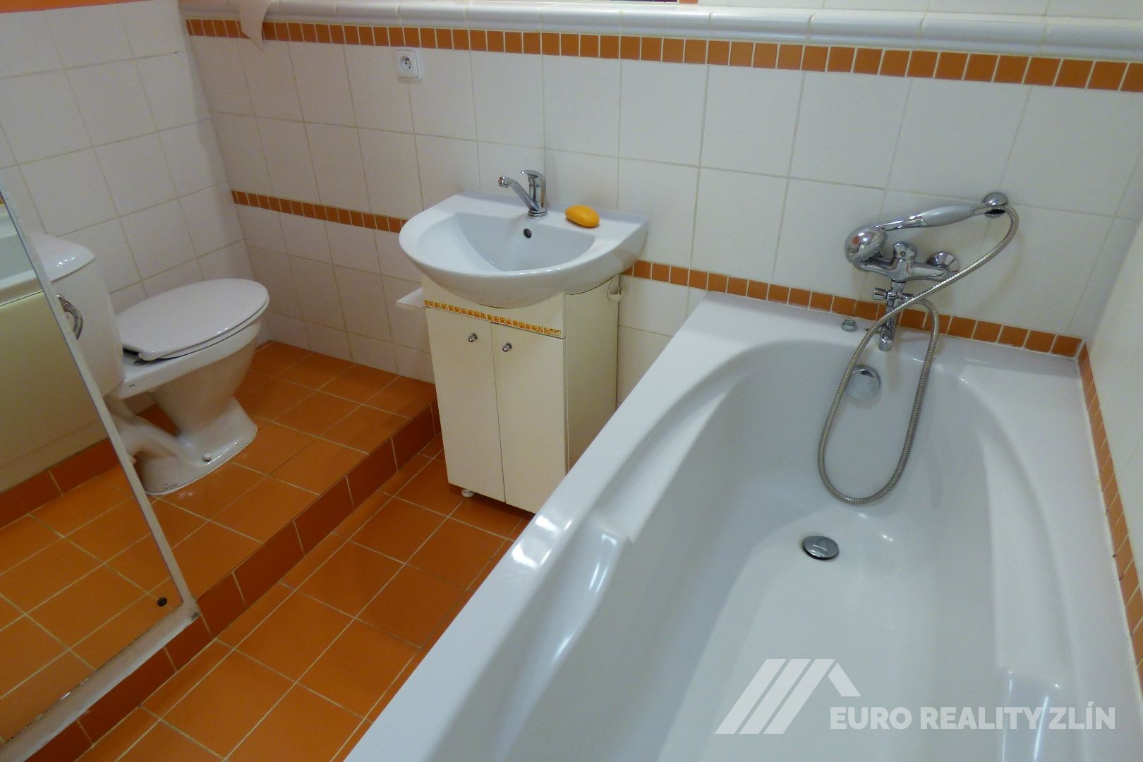 2+1 DLOUHÁ ULICE S BALKONEM PO KOMPL. REKONSTRUKCI