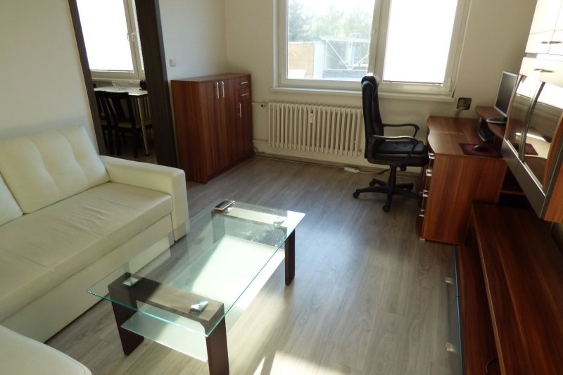 2+1 DLOUHÁ ULICE S BALKONEM PO KOMPL. REKONSTRUKCI