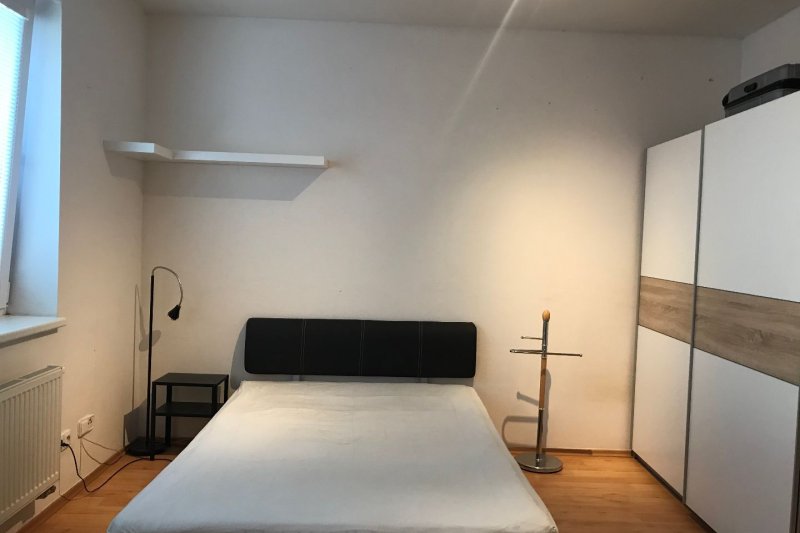 1+KK PLESNÍKOVA ULICE