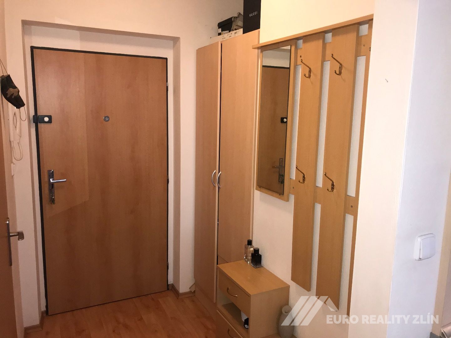 1+KK PLESNÍKOVA ULICE