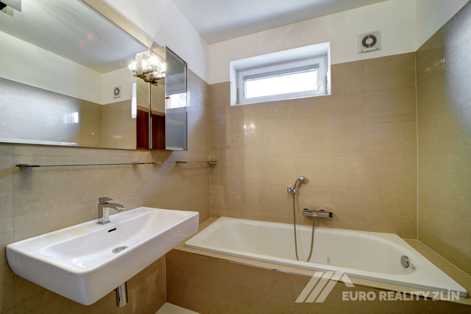 2+KK ZELINOVA ULICE S BALKONEM A TERASOU