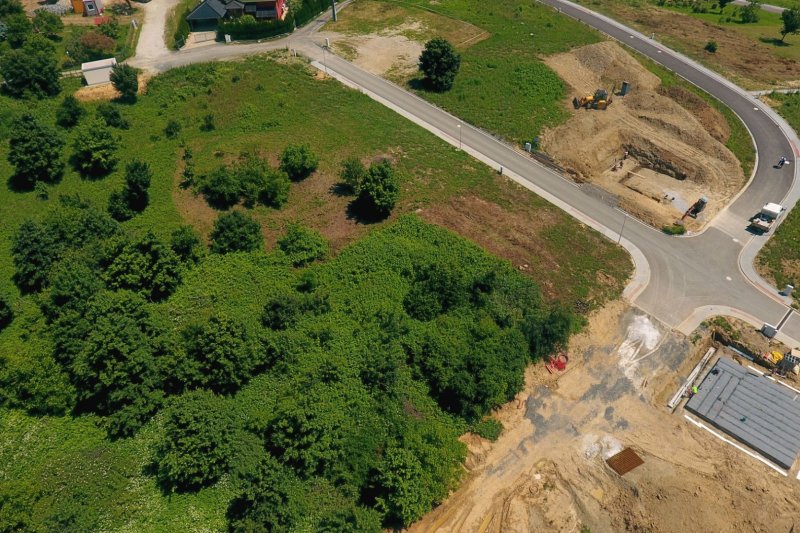 STAVEBNÍ POZEMEK BŘEZNICE 727m2