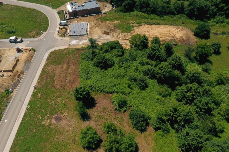 STAVEBNÍ POZEMEK BŘEZNICE 727m2