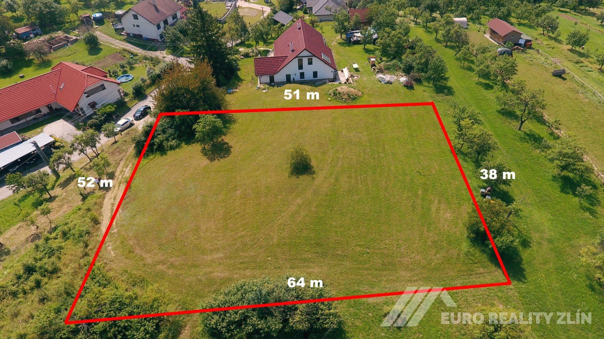 STAVEBNÍ POZEMEK DOUBRAVY 2 384m2