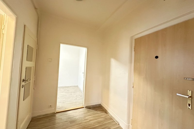 2+1 CENTRUM, ŠKOLNÍ ULICE