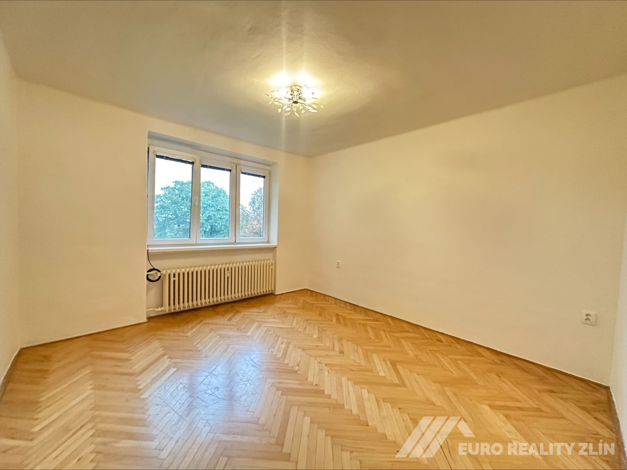 2+1 CENTRUM, ŠKOLNÍ ULICE