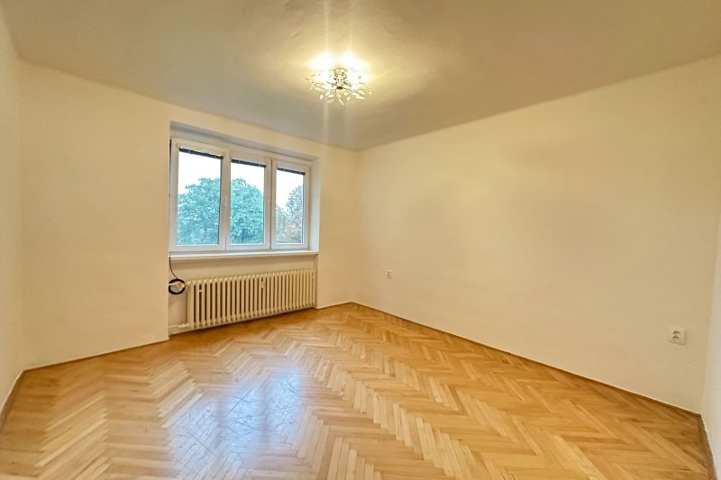2+1 CENTRUM, ŠKOLNÍ ULICE