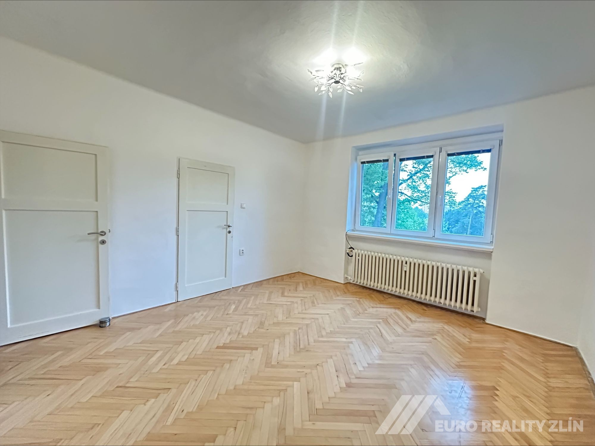 2+1 CENTRUM, ŠKOLNÍ ULICE