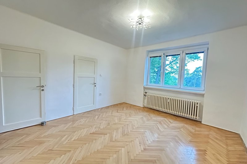 2+1 CENTRUM, ŠKOLNÍ ULICE