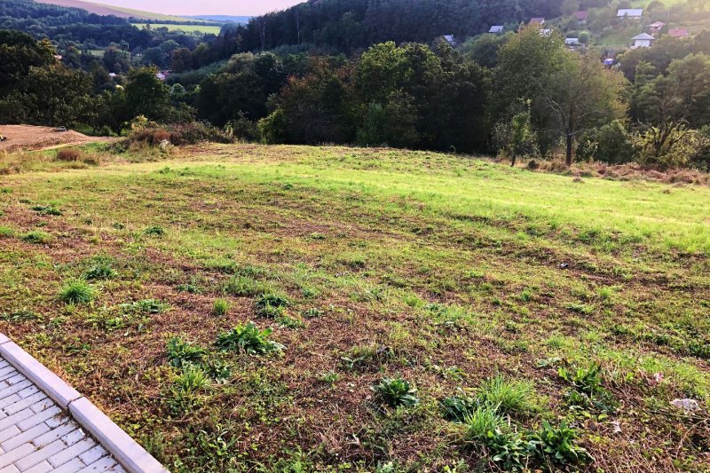 STAVEBNÍ POZEMEK BŘEZNICE 863m2