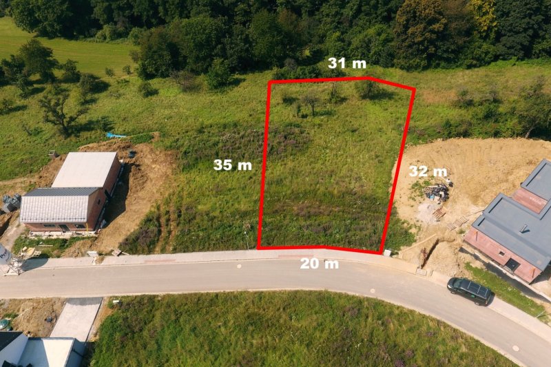 STAVEBNÍ POZEMEK BŘEZNICE 863m2