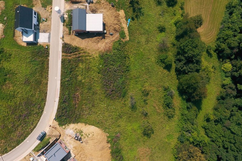 STAVEBNÍ POZEMEK BŘEZNICE 863m2