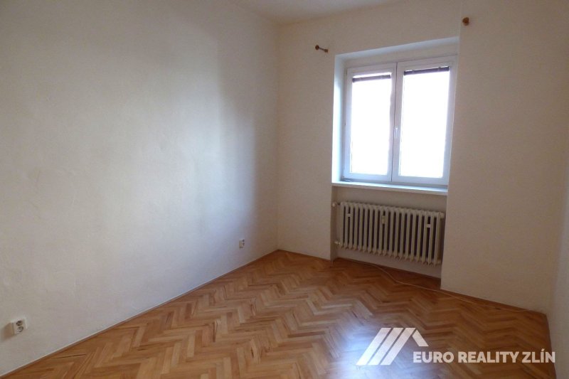 2+1 CENTRUM, ŠKOLNÍ ULICE