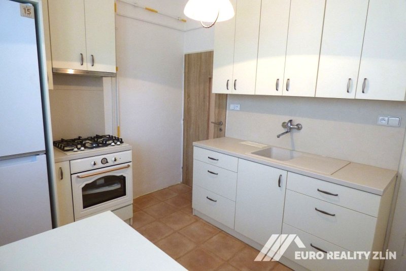 2+1 CENTRUM, ŠKOLNÍ ULICE