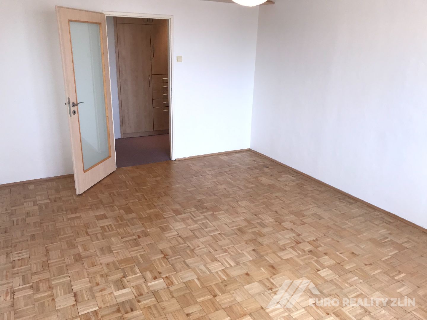 2+1 BENEŠOVO NÁBŘEŽÍ
