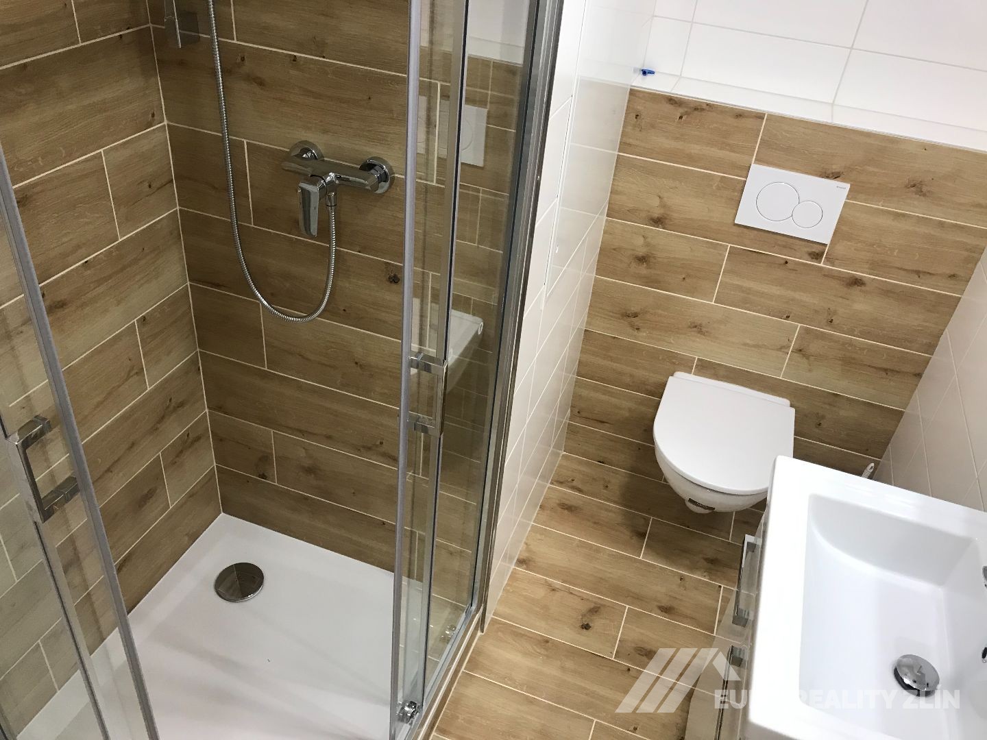 2+1 PO KOMPLETNÍ REKONSTRUKCI, OKRUŽNÍ
