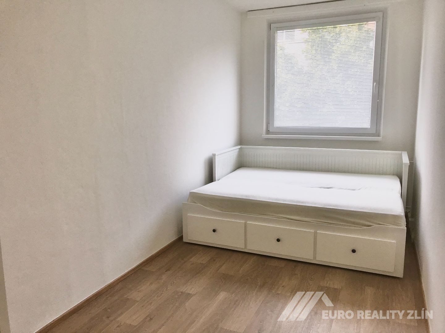2+1 PO KOMPLETNÍ REKONSTRUKCI, OKRUŽNÍ