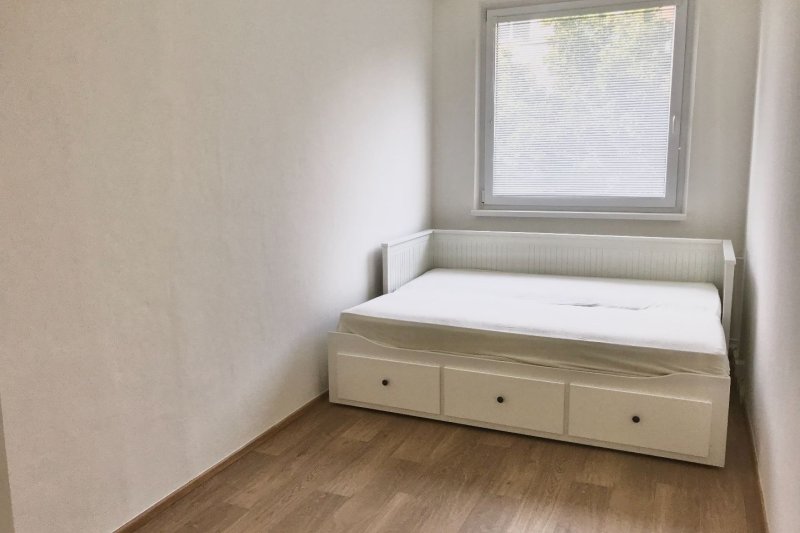 2+1 PO KOMPLETNÍ REKONSTRUKCI, OKRUŽNÍ
