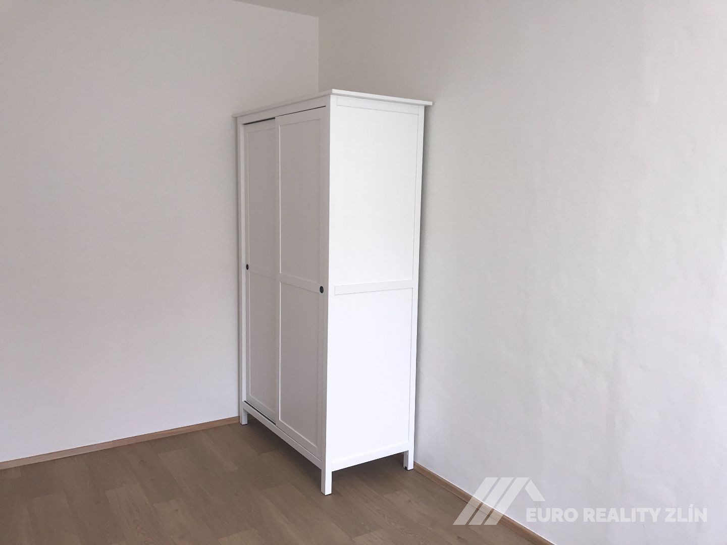 2+1 PO KOMPLETNÍ REKONSTRUKCI, OKRUŽNÍ
