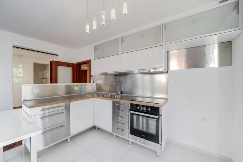 2+KK NADSTANDARD ZELINOVA ULICE