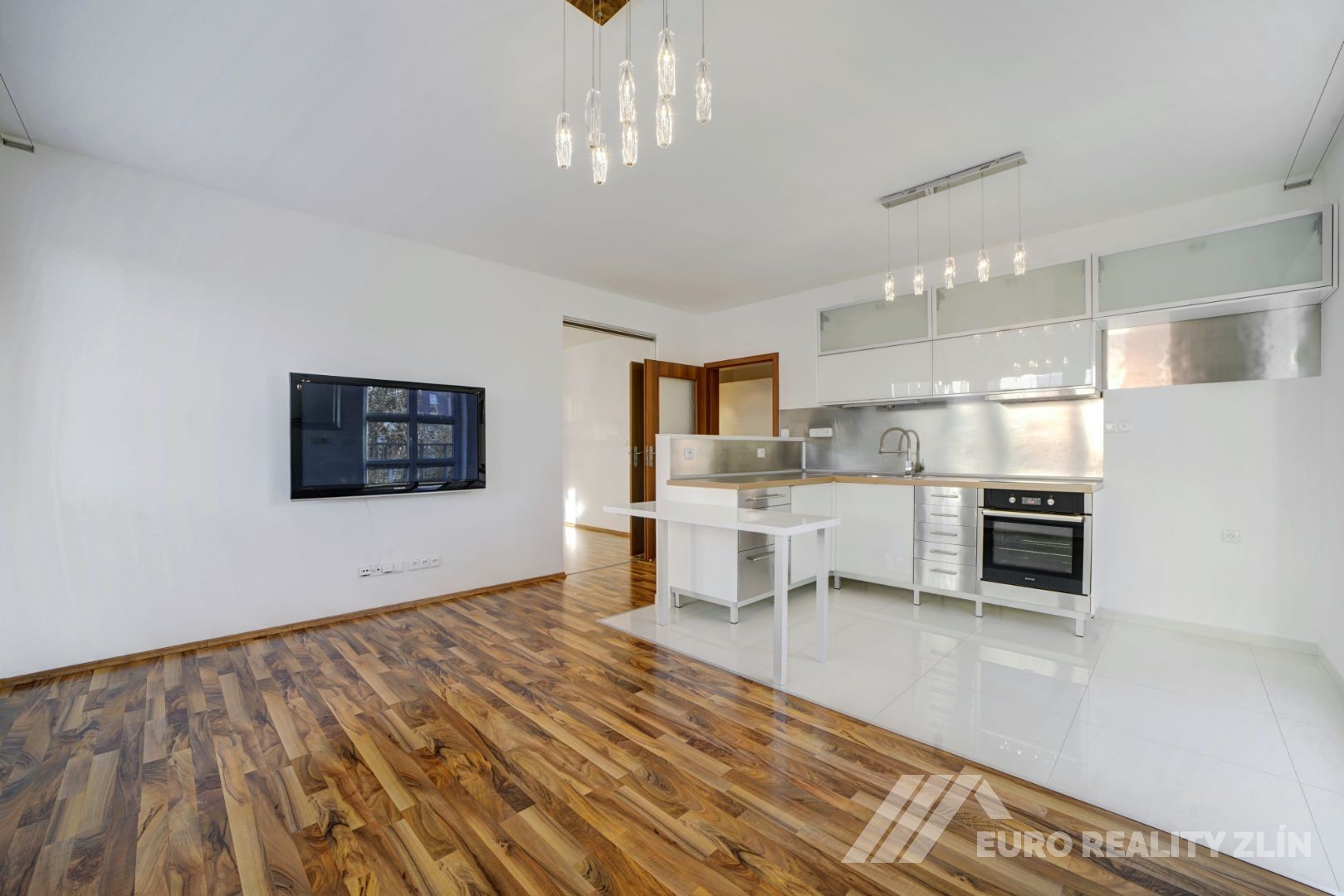 2+KK NADSTANDARD ZELINOVA ULICE