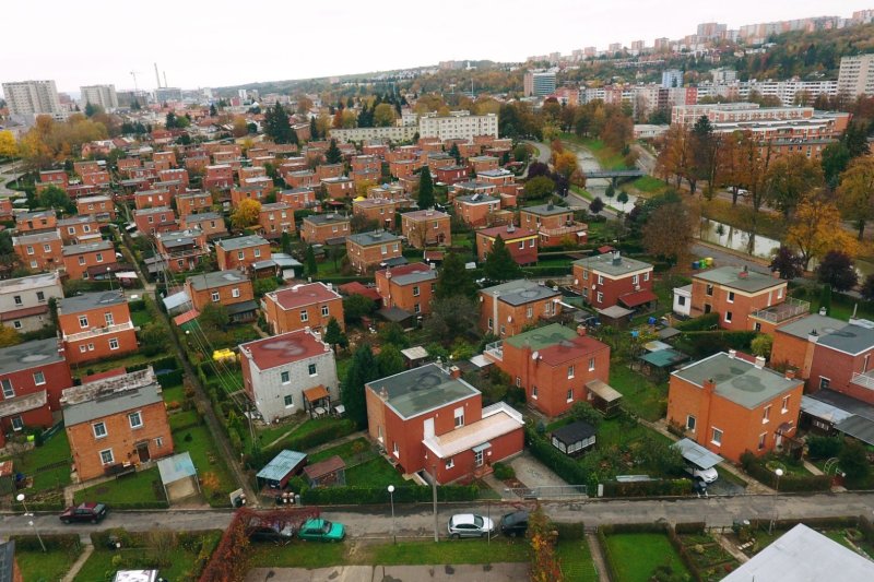 1/2 DOMEK PO REKONSTRUKCI - PODVESNÁ IX.