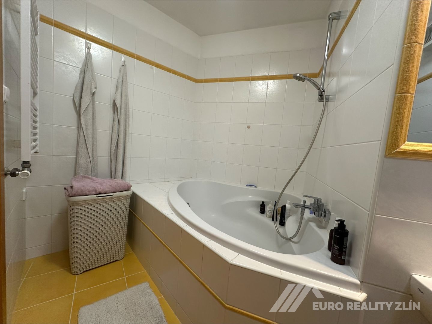 2+KK PODLESÍ V., 2x BALKON