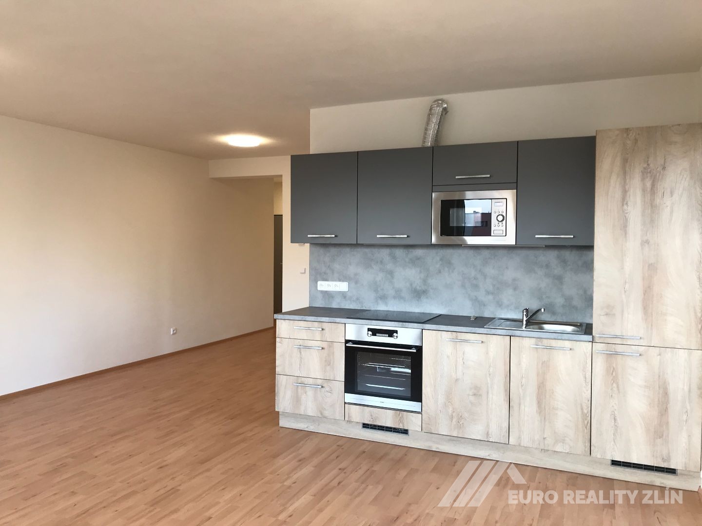 2+KK NOVOSTAVBA FRYŠTÁK S BALKONEM
