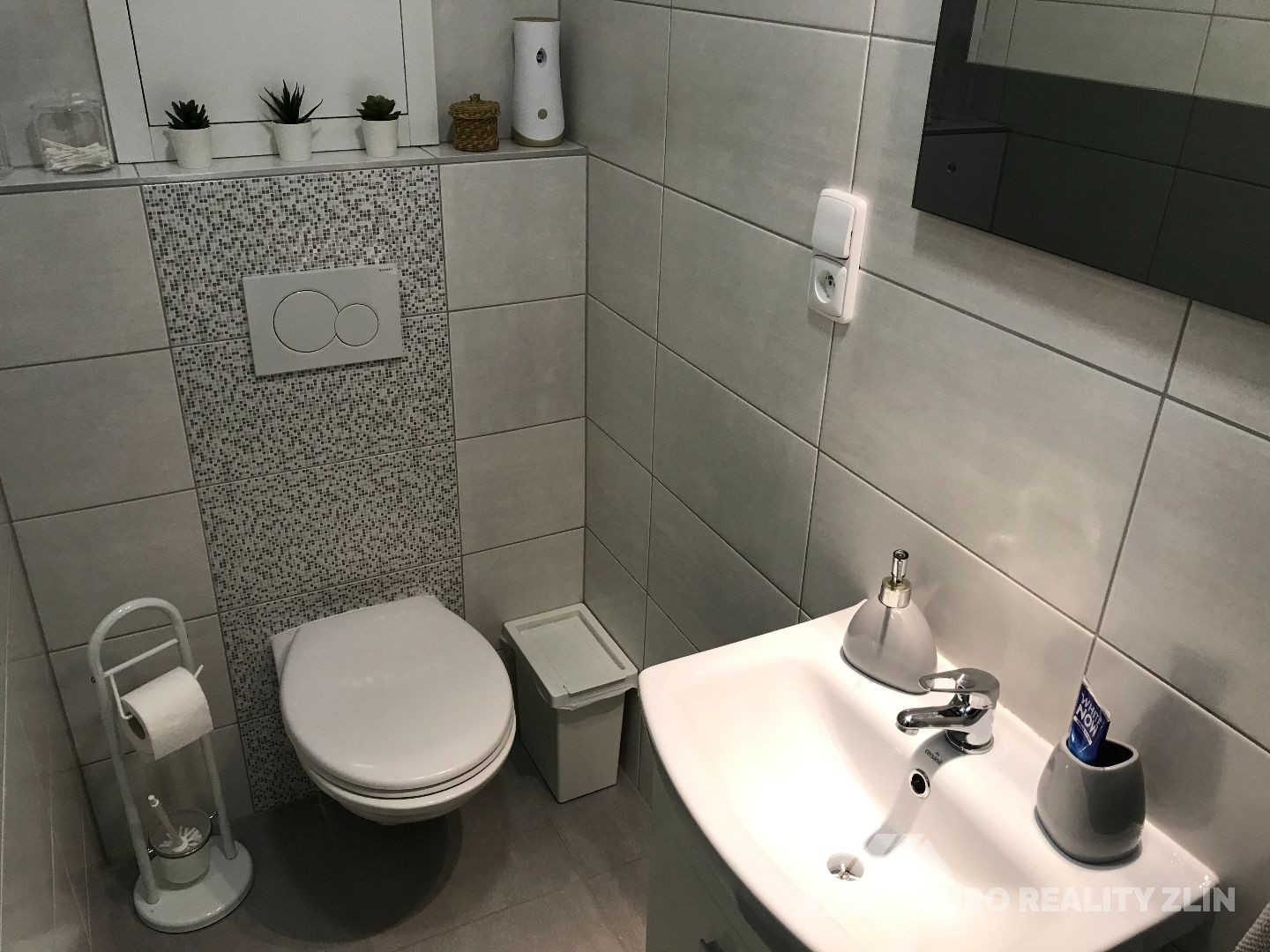 1+KK PO REKONSTRUKCI, U TROJÁKU