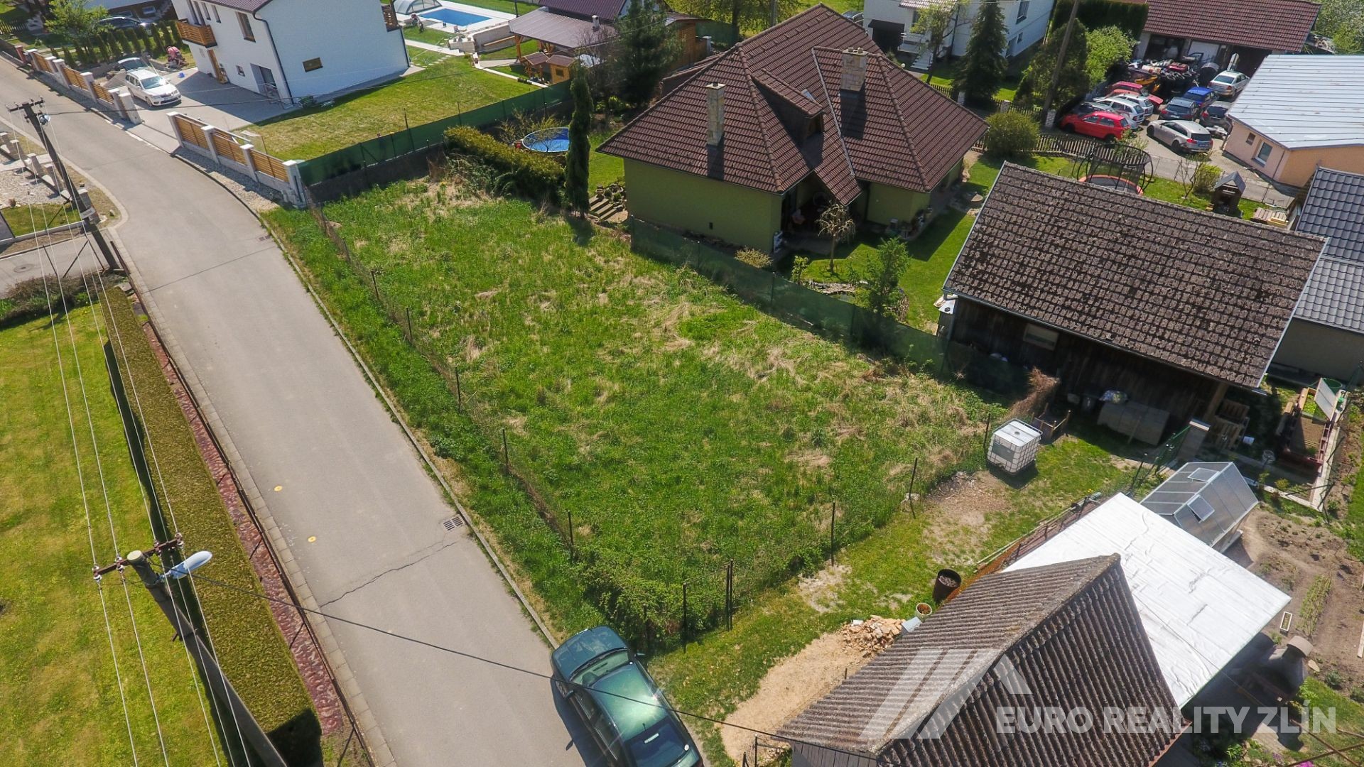 STAVEBNÍ POZEMEK LUKOV 447m2