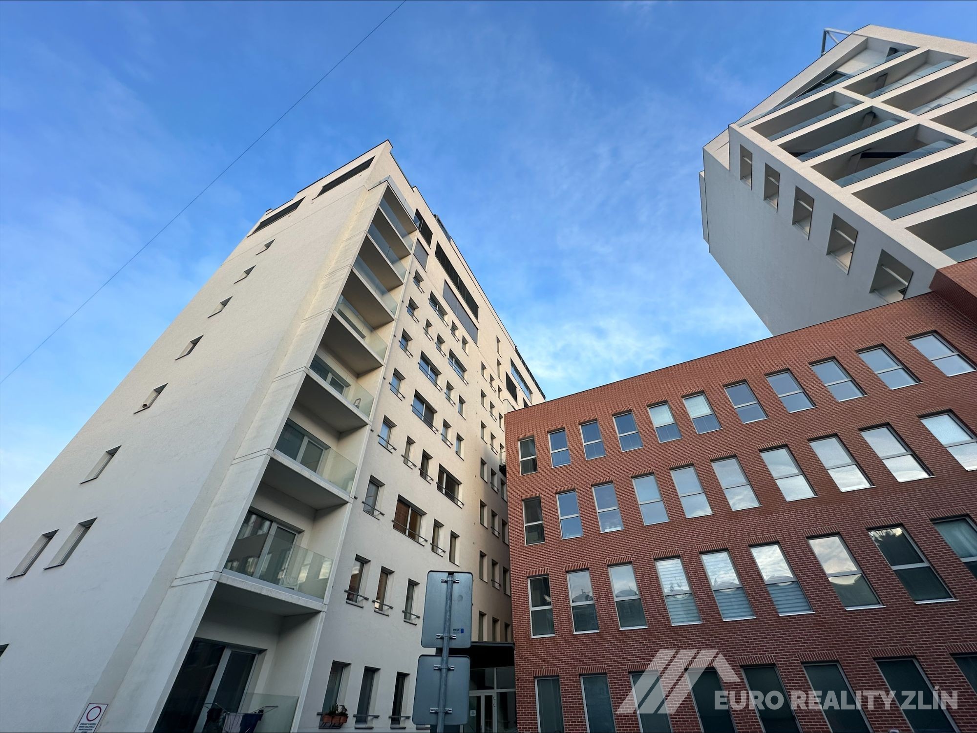 1+KK LORENCOVA NOVOSTAVBA, PARKING