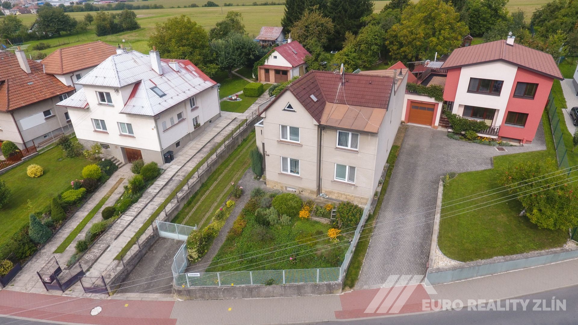 DVOUGENERAČNÍ RD HORNÍ VES U FRYŠTÁKU 