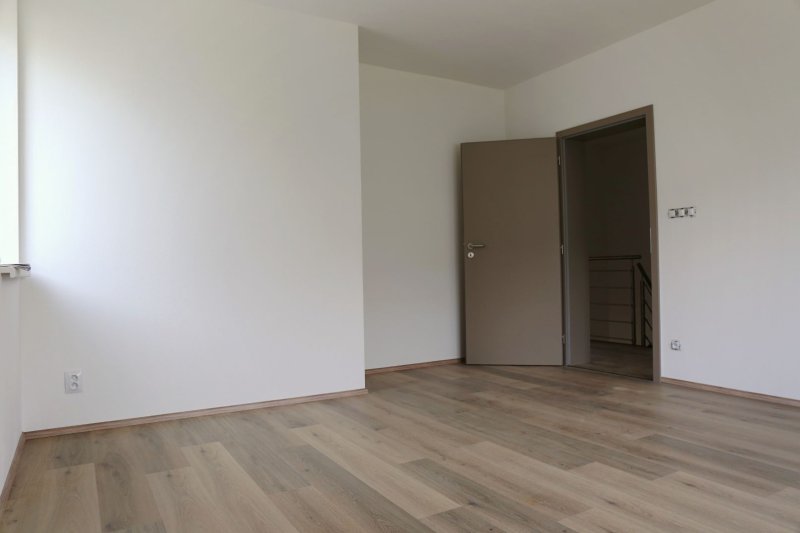 NOVOSTAVBY RD KUDLOV 3.ETAPA 