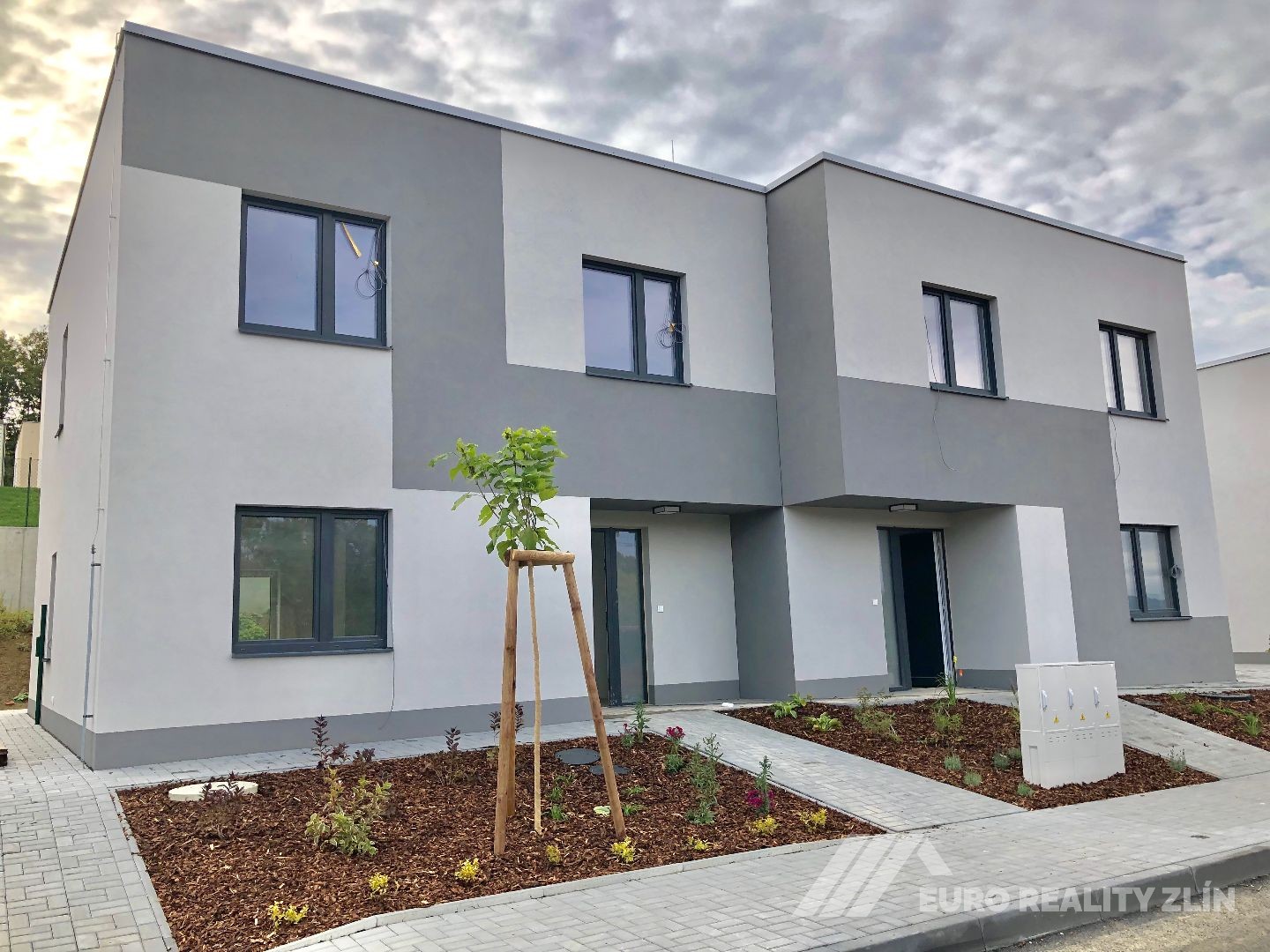 NOVOSTAVBY RD KUDLOV 3.ETAPA 
