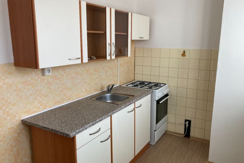 1+1 MALENOVICE, TŘ.SVOBODY, NEZAŘÍZENÝ