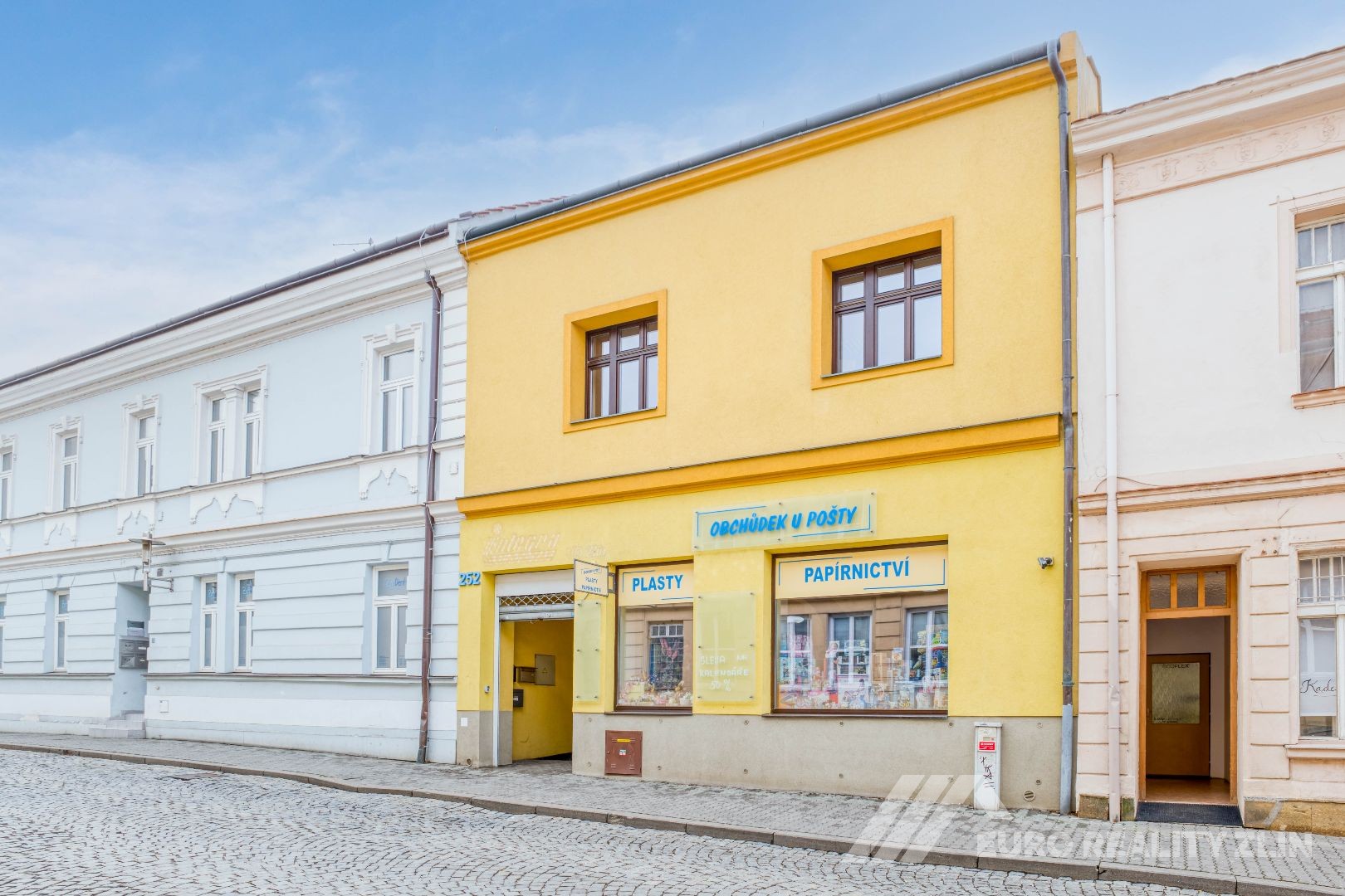 KOMERČNÍ BUDOVA V CENTRU MĚSTA UH.HRADIŠTĚ