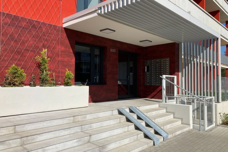 1+KK NOVOSTAVBA S TERASOU A VÝHLEDEM, GARÁŽOVÉ STÁNÍ