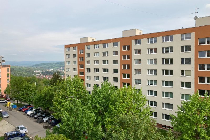 4+1 NA HONECH II.  S BALKONEM