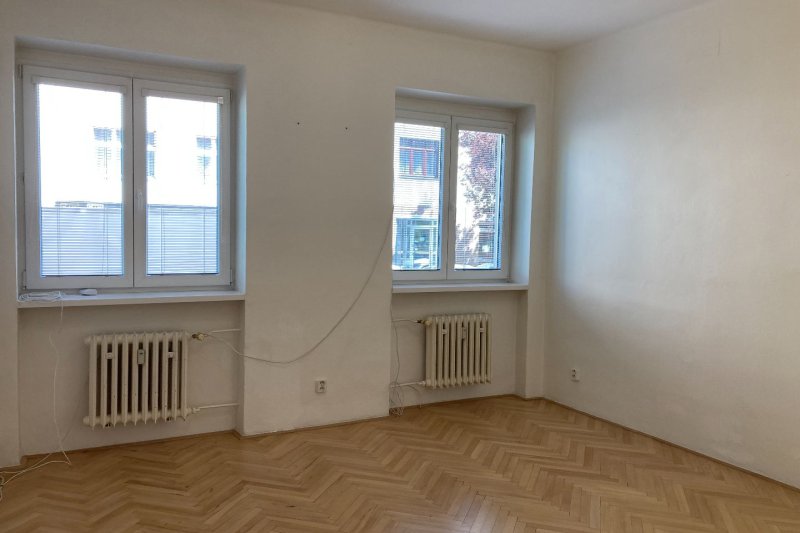 2+1 CENTRUM ZLÍNA, ŠKOLNÍ ULICE 