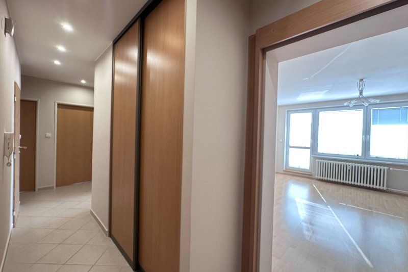 4+1 SLUNEČNÁ ULICE, ZLÍN