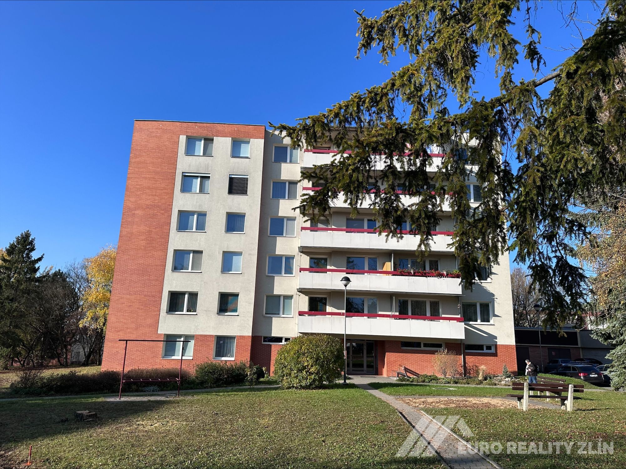 4+1 SLUNEČNÁ ULICE, ZLÍN
