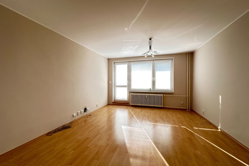 4+1 SLUNEČNÁ ULICE, ZLÍN
